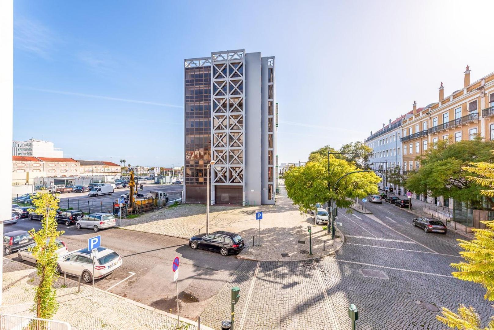 Guestready - 2Br Apt Carlos I With Terrace And Gym Apartment Lisbon Exterior photo