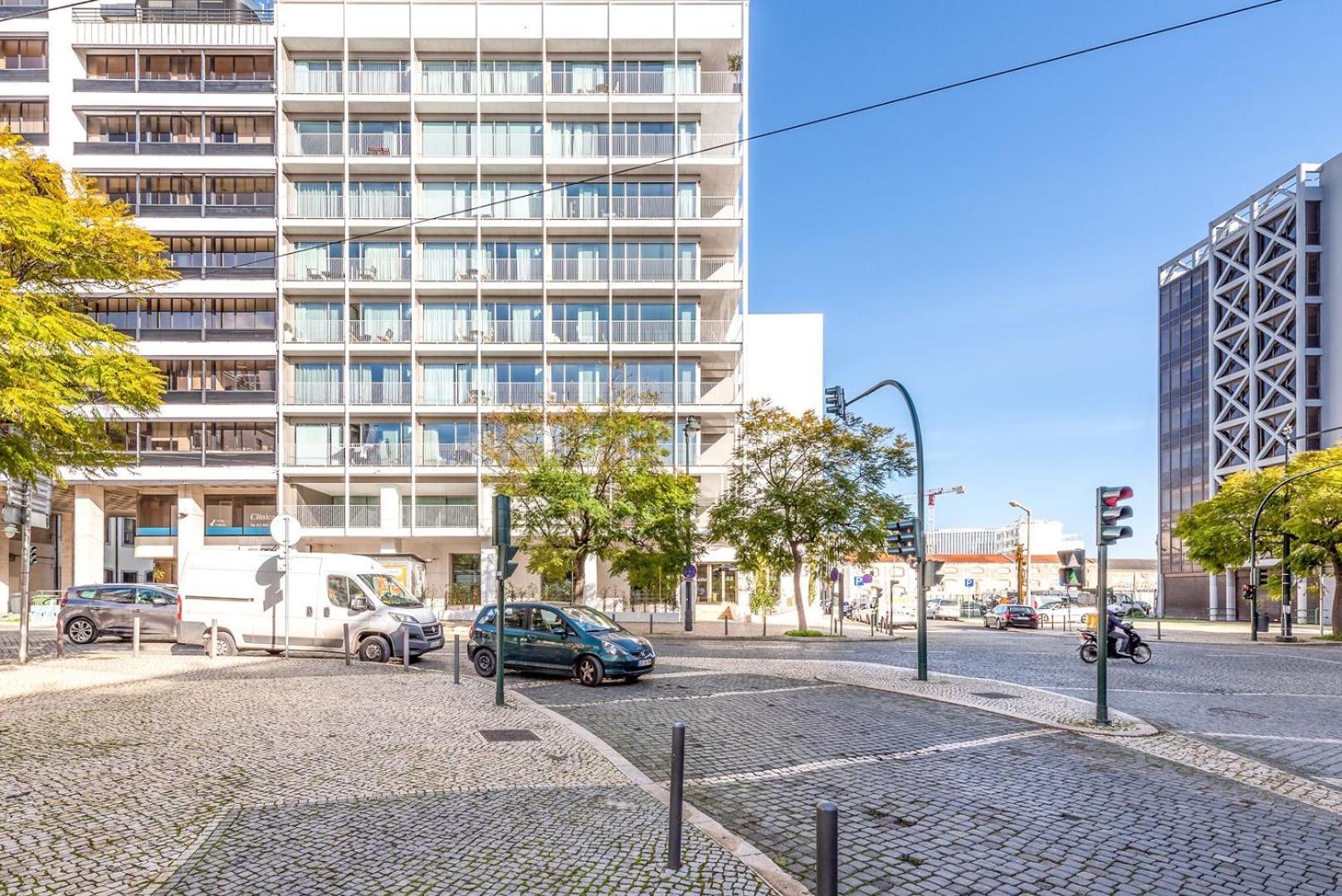 Guestready - 2Br Apt Carlos I With Terrace And Gym Apartment Lisbon Exterior photo